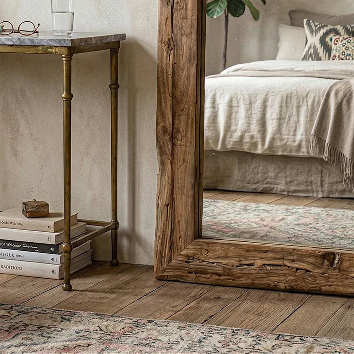 Masif teak çerçeveli büyük boy dekoratif ayna detay görünümü